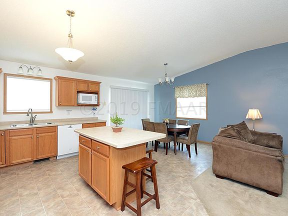 4th image of 1854 Huntington Ct