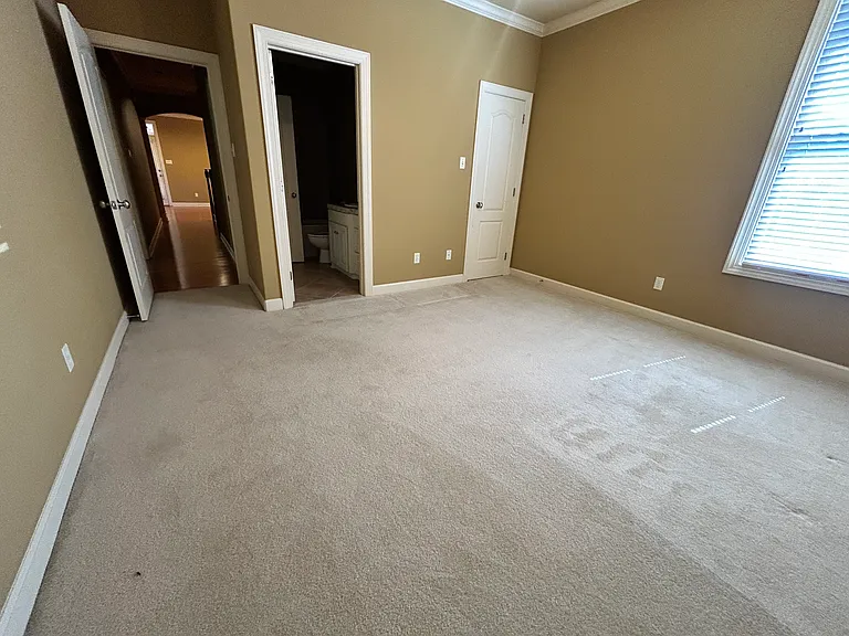 115 Noyant Dr — Photo 27