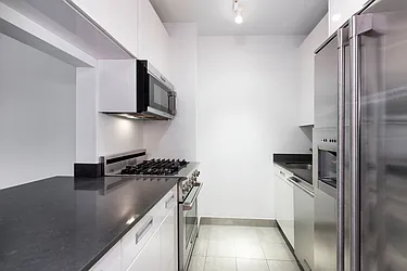 Rented by R New York