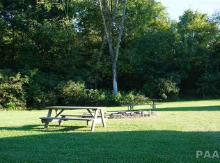 13746 Mennonite Church Rd, Pekin, IL 61554