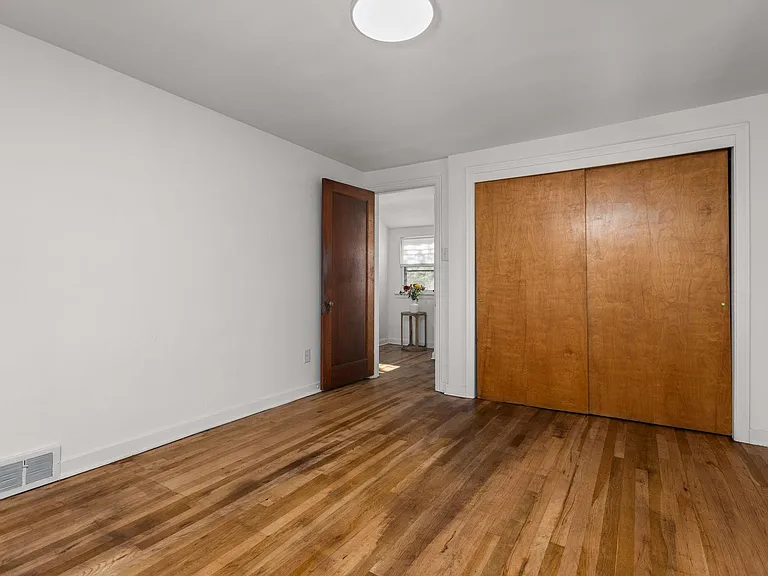 255 Gilkeson Rd — Photo 16