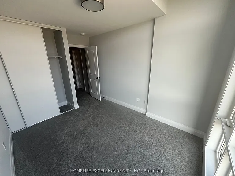 974 Crowsnest Holw — Photo 22