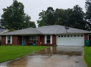317 Regal Oaks Cir, White Hall, AR 71602