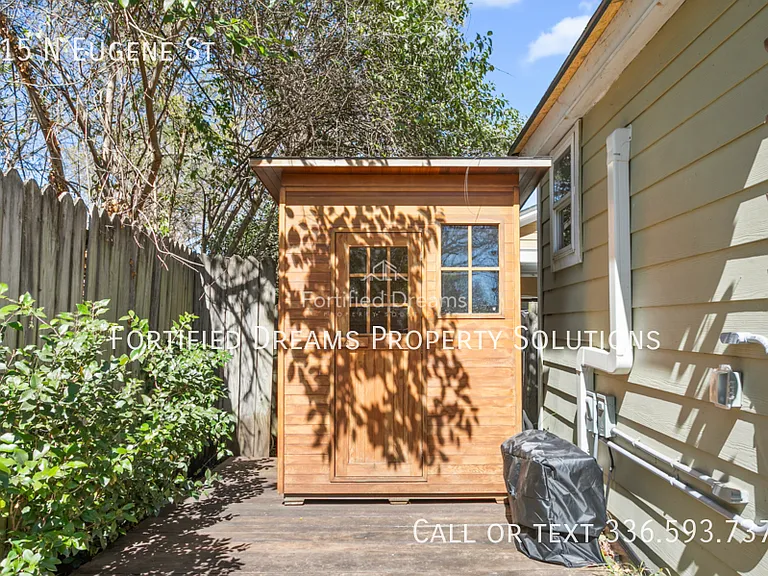 915 N Eugene St — Photo 42