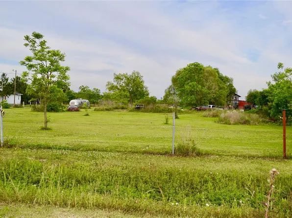 1153 County Road 678, Dayton, TX 77535