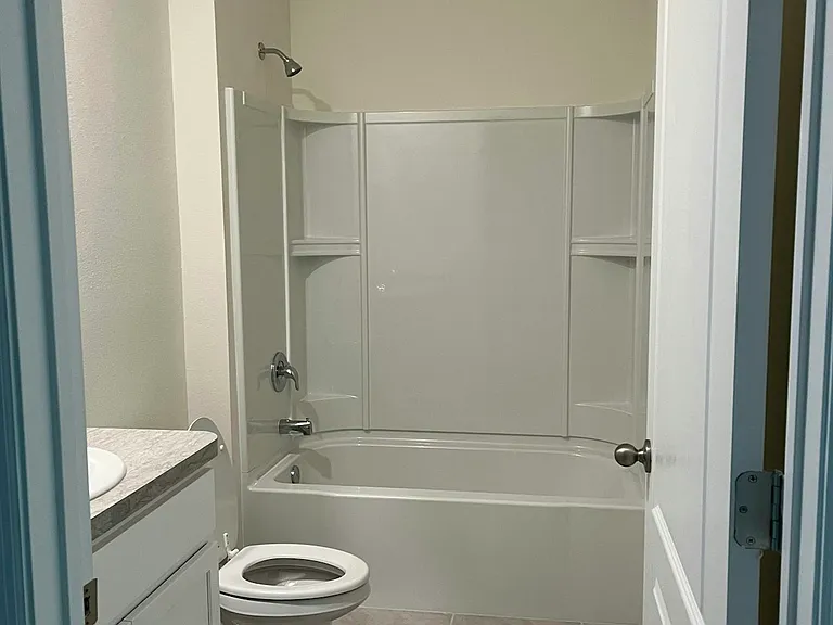 3204 Silas Dr — Photo 8
