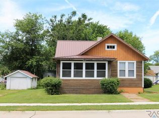 507 N Dakota St, Canton, SD 57013