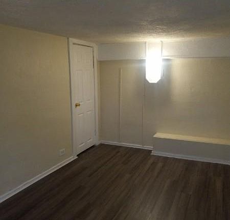 2nd image of 5426 Jonquil Ave
