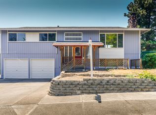 9090 SW Rebecca Ln, Beaverton, OR 97008