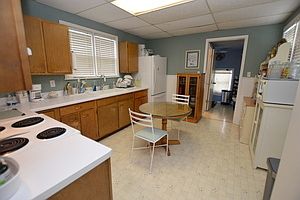 3rd image of 810 Julien St