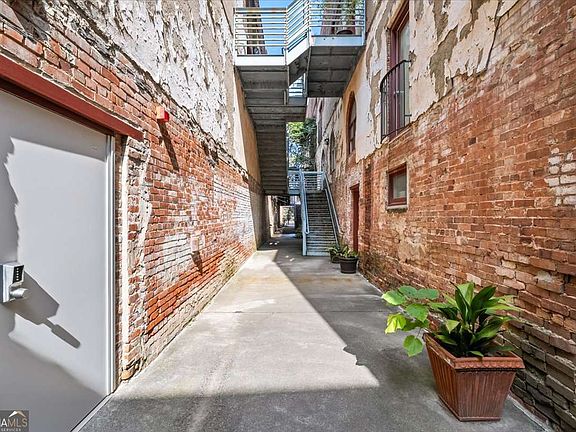 2nd image of 330 Peters St SW Unit 105