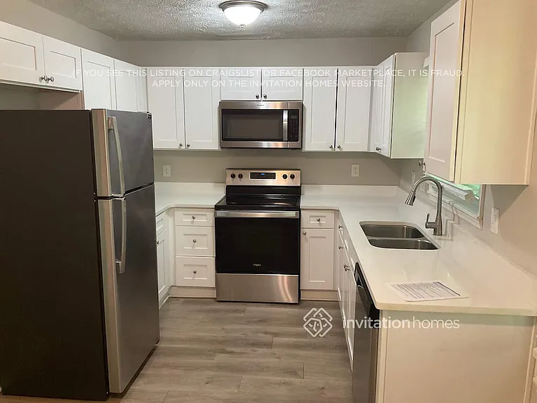 1537 Spruce Ridge Ct — Photo 4