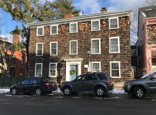 102 Washington St #1R, Marblehead, MA 01945