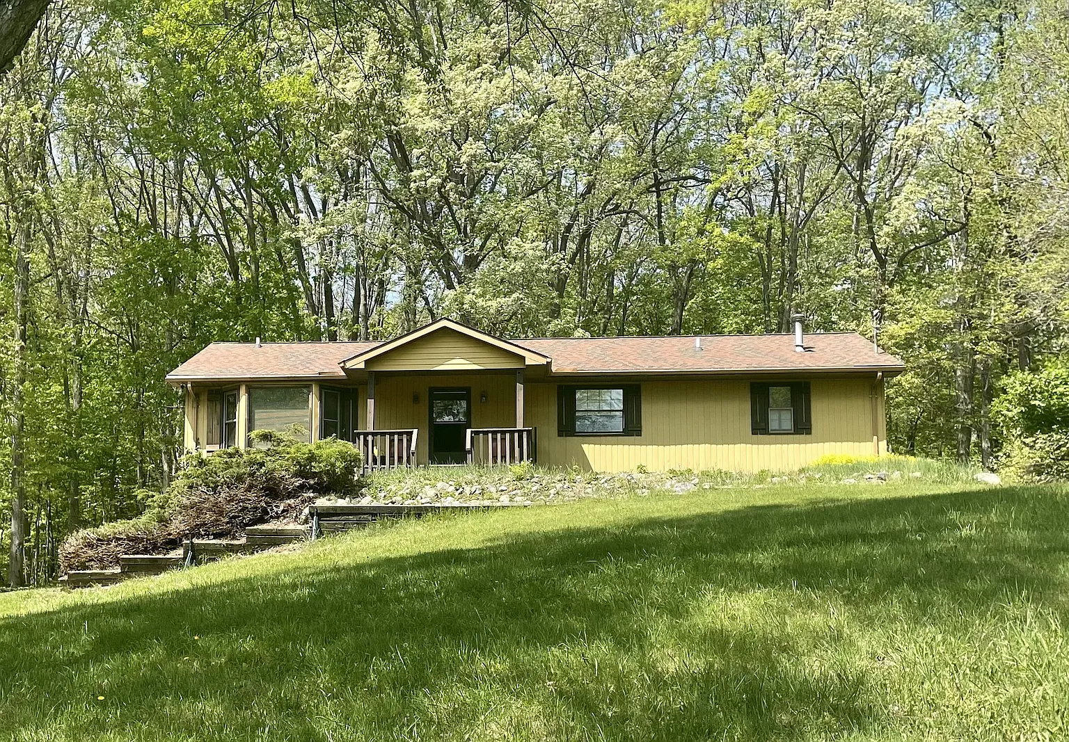 6475 Heritage Hl photo 1