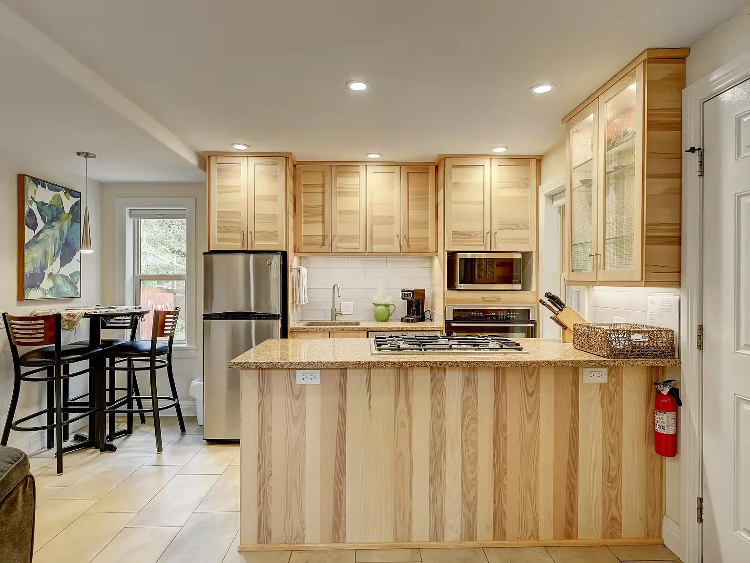 2 bed, 793 sqft, $2,400 — Photo 4