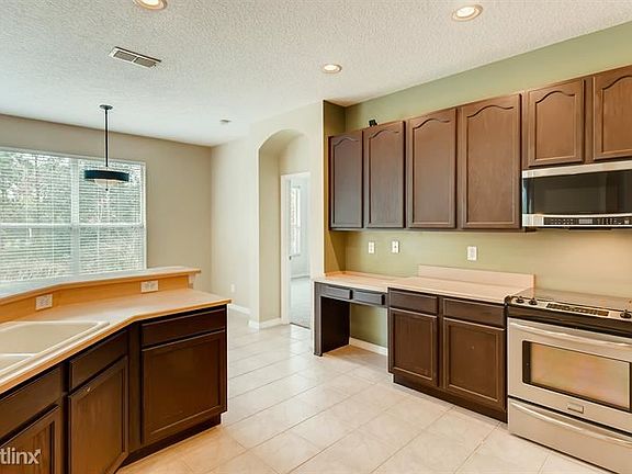 3rd image of 9441 Ashmore Ln