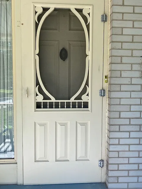 843 Driftwood Road London — Photo 3