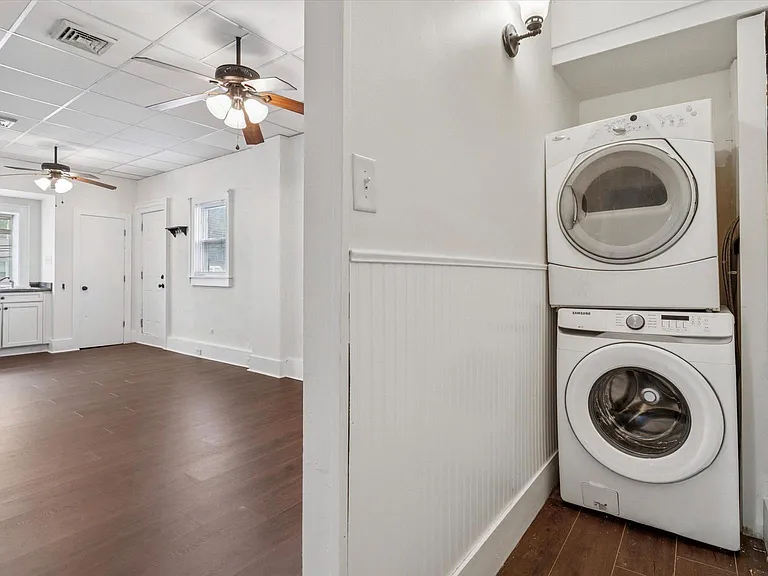 221 Center St — Photo 15