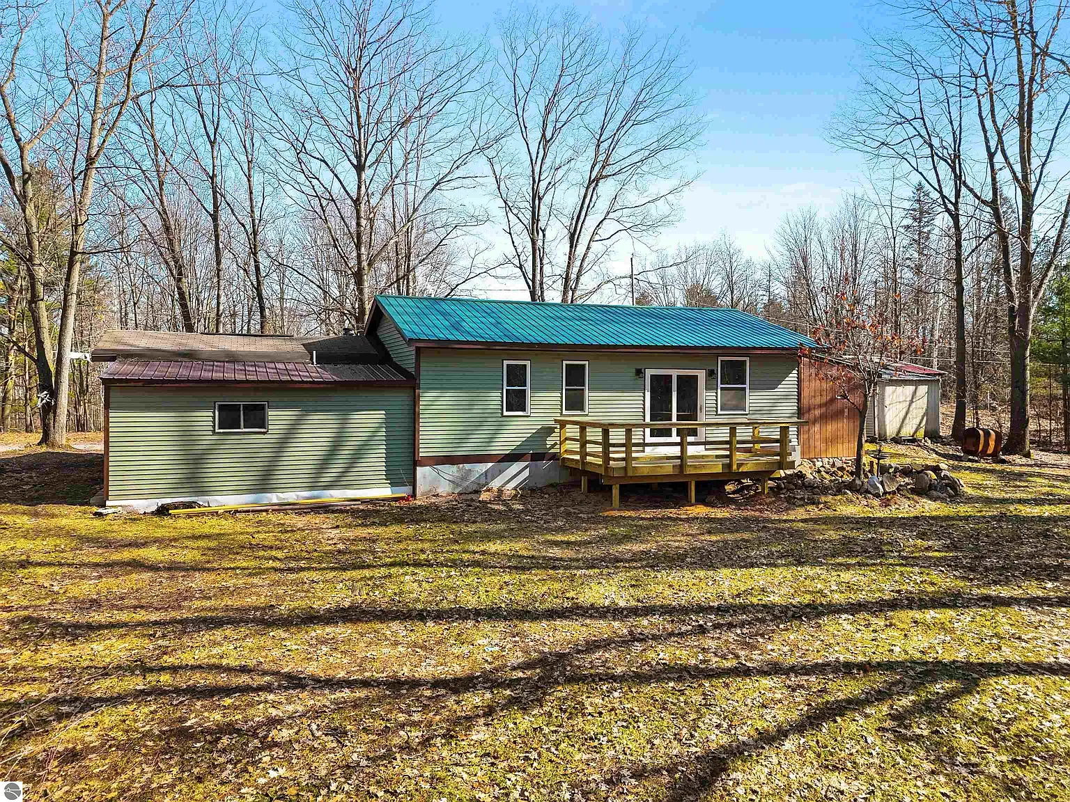 21187 Parkview Rd photo 1