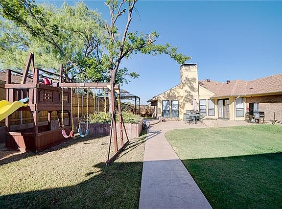 4th image of 2748 Spyglass Dr
