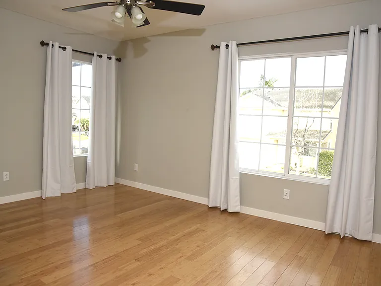 45236 Escalon St — Photo 13