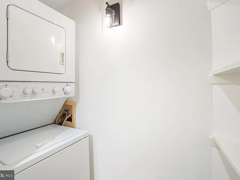1524 Lincoln Way #100 — Photo 19