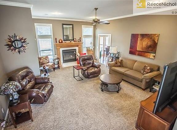 2nd image of 3408 S Victoria Dr
