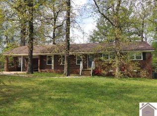 222 Treeland Dr, Mayfield, KY 42066