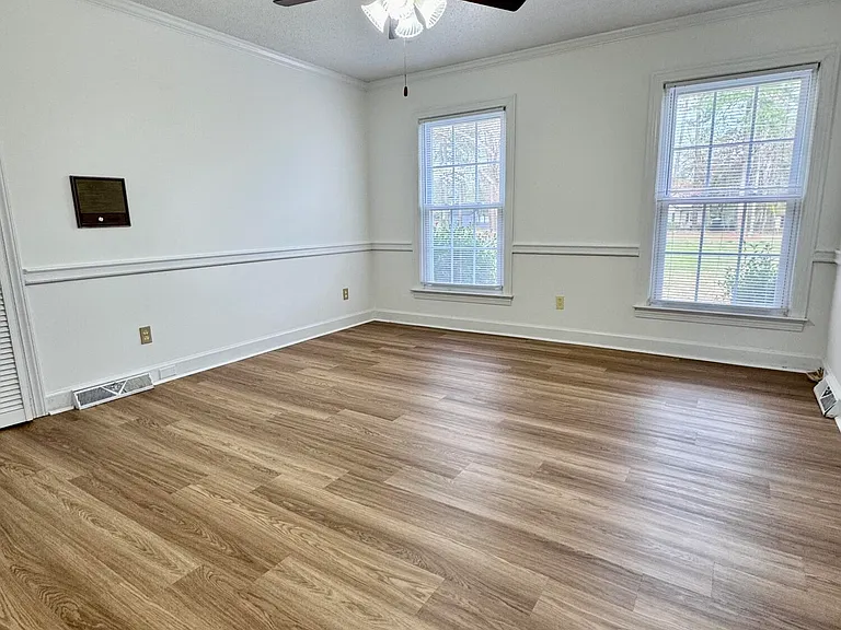 2112 Leon Dr — Photo 21