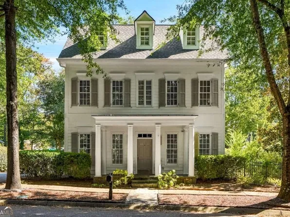 1426 Hedgewood Ln NW, Kennesaw, GA 30152