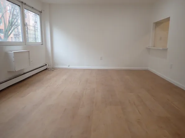 1174 Sherman Avenue image 2 of 12
