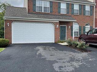 206 Barrington Dr, Reading, PA 19607