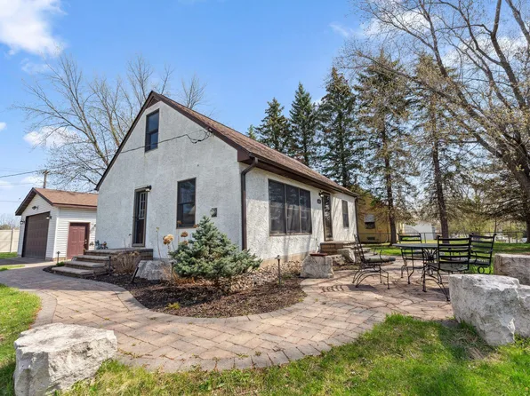 6122 Upper 51st St N, Oakdale, MN 55128