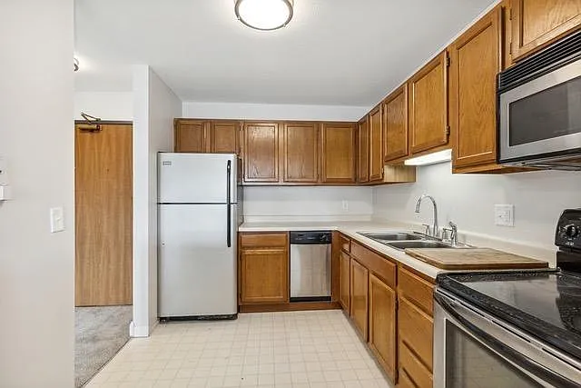 720 3rd Ave NE #306 — Photo 3