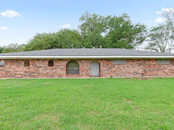 103 Saint Bernadette Dr, Lafayette, LA 70507