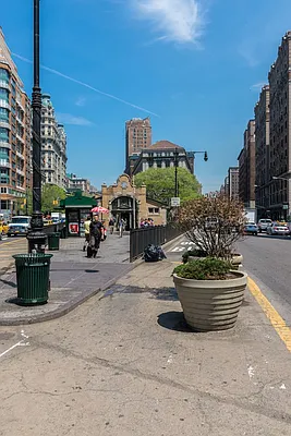 Rented by Sky Management | media 83