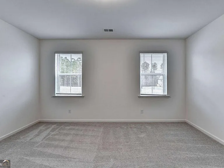 477 Danville Ave — Photo 6