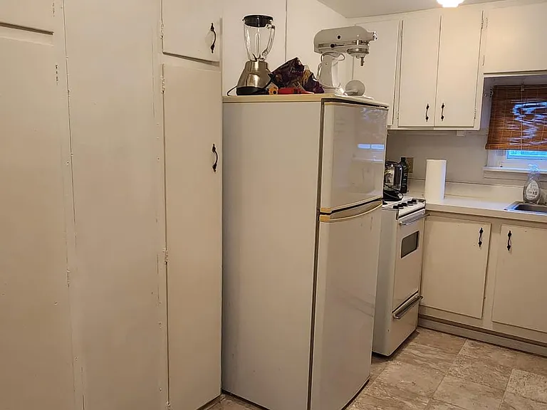 631 Lafayette Dr NE #1-B — Photo 6