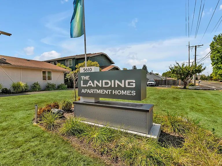 The Landing Apartments — Photo 16