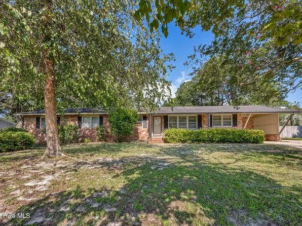 318 Englewood Drive, Wilmington, NC 28409