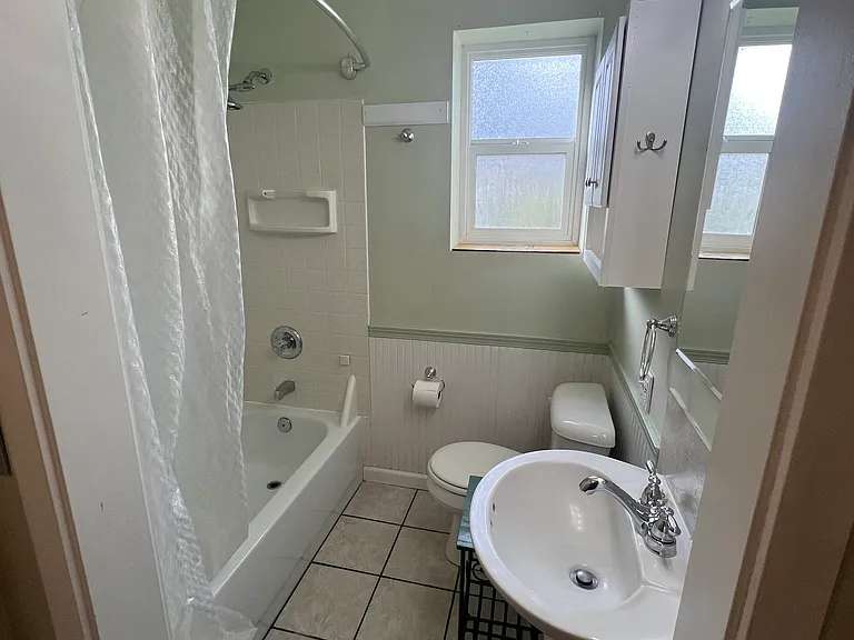 512 Mill St — Photo 9