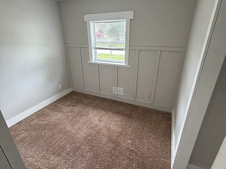 503 N Harrison St — Photo 8