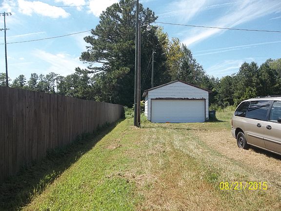 DETACHED 2 CAR GARAGE