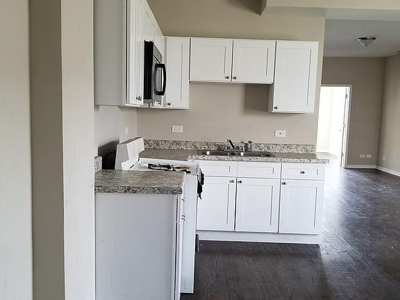 5th image of 2738 W Gladys Ave