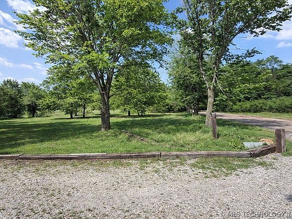 3rd image of 715 Vango Rd