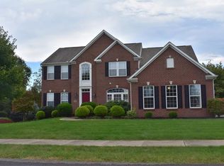 1018 Autumn Woods Dr, Coraopolis, PA 15108