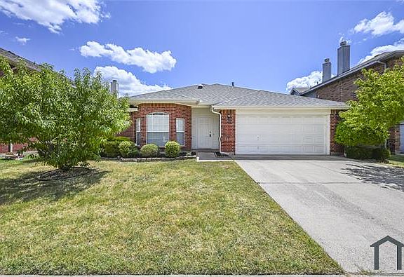 2nd image of 216 Quail Trail Ln