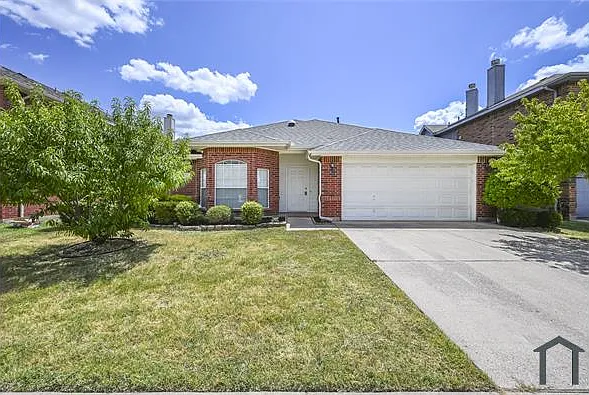 216 Quail Trail Ln — Photo 2