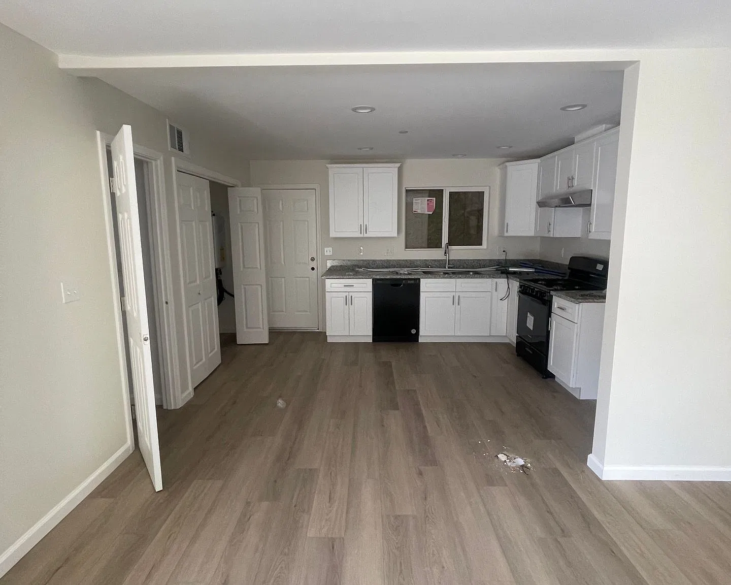 3911 Oregon Street — Photo 2