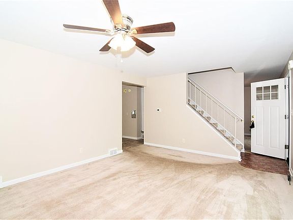 4th image of 2141 Hoch Dr